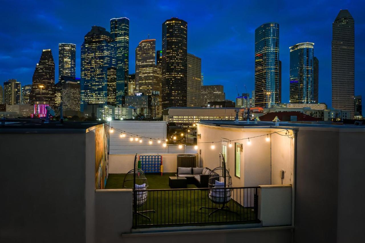 Lavish Downtown Home With Stunning Rooftop Deck Views Houston Exterior photo