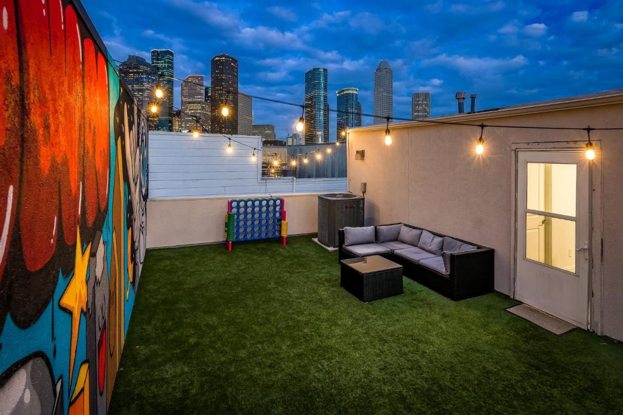 Lavish Downtown Home With Stunning Rooftop Deck Views Houston Exterior photo